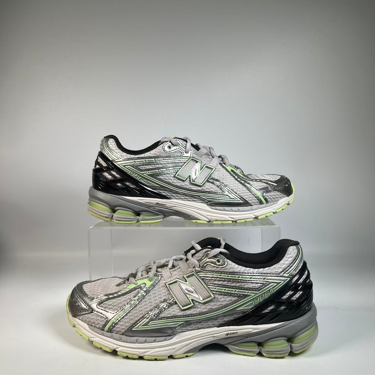 New Balance 1906R Dark Silver Metallic Mint Flash (2023) Size 10 USED s23269