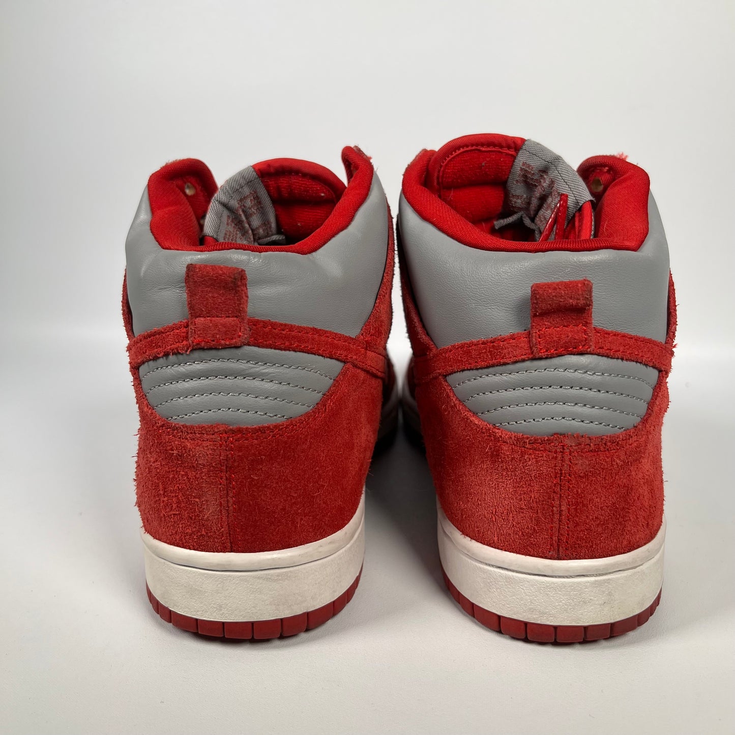 Nike Dunk High UNLV (2005) Size 9.5 USED s2963