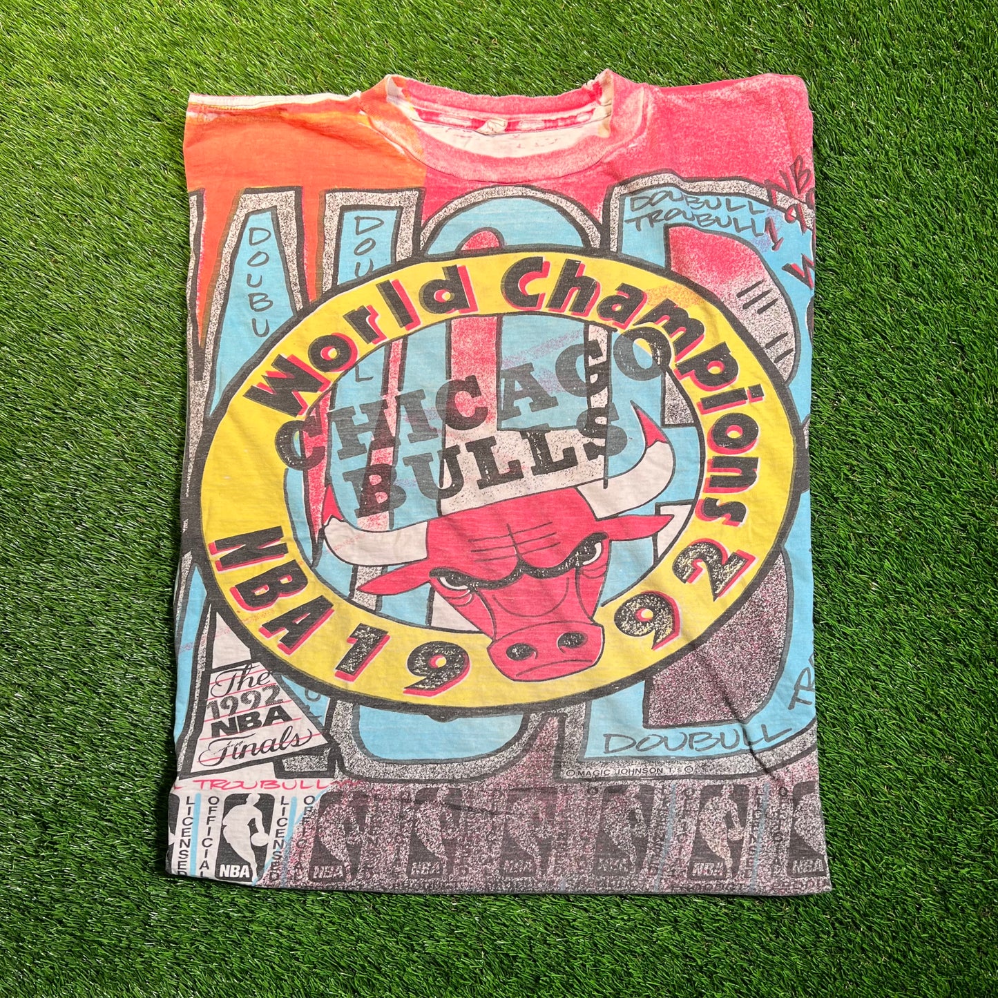 1992 Chicago Bulls "World Champions" AOP Tee Size XL USED v18811