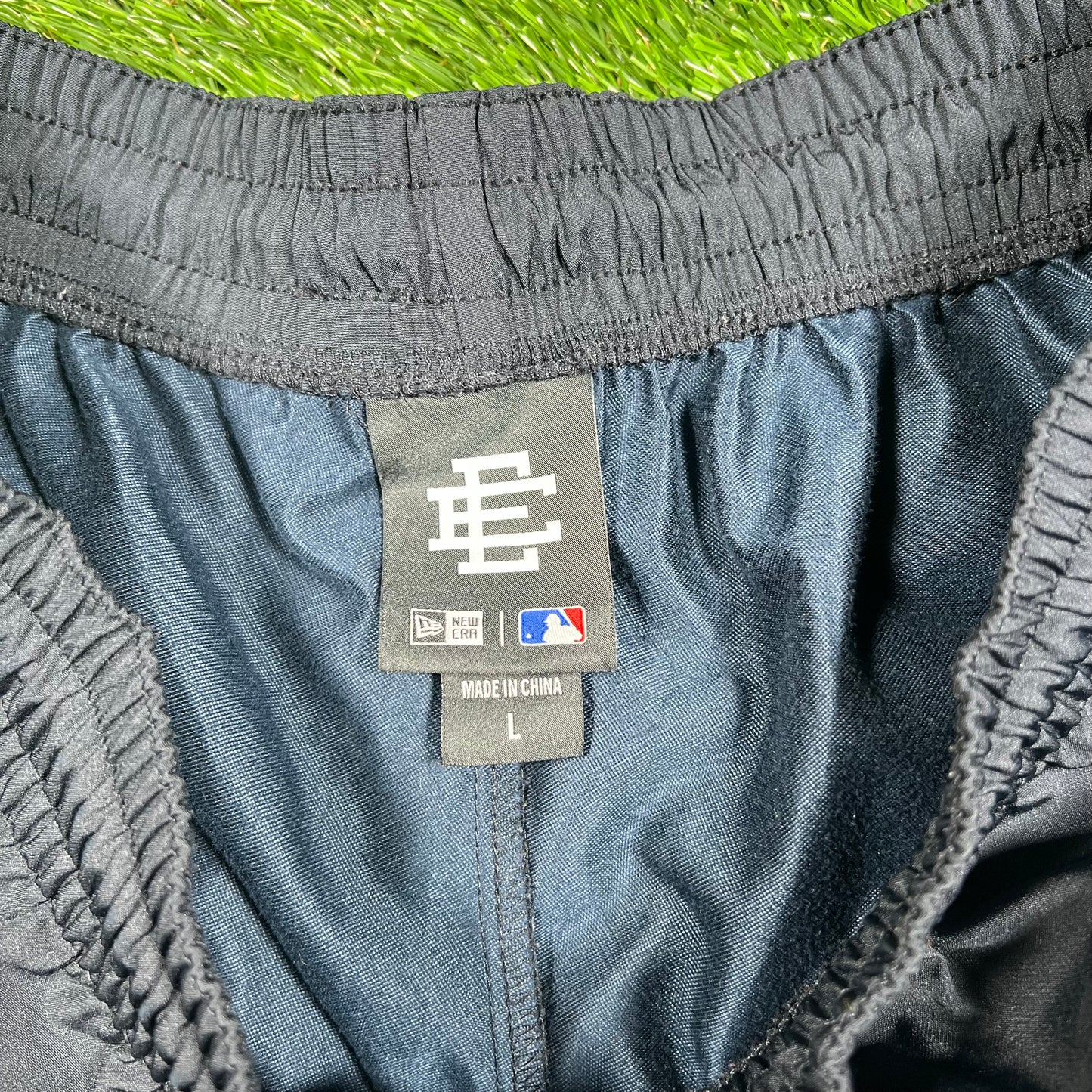 Eric Emanuel Yankees Nylon Dark Navy Shorts Size Large USED x14752