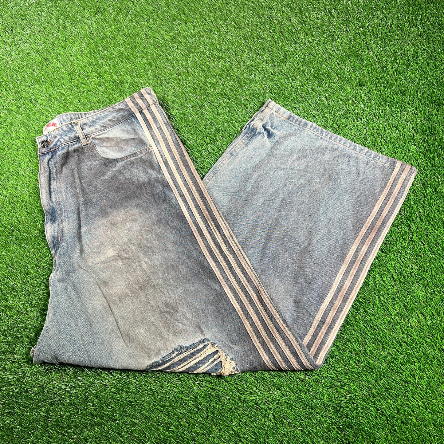 Vale "Valley Dreams" Thrashed Striped Blue Jeans Size 38 NEW x15600