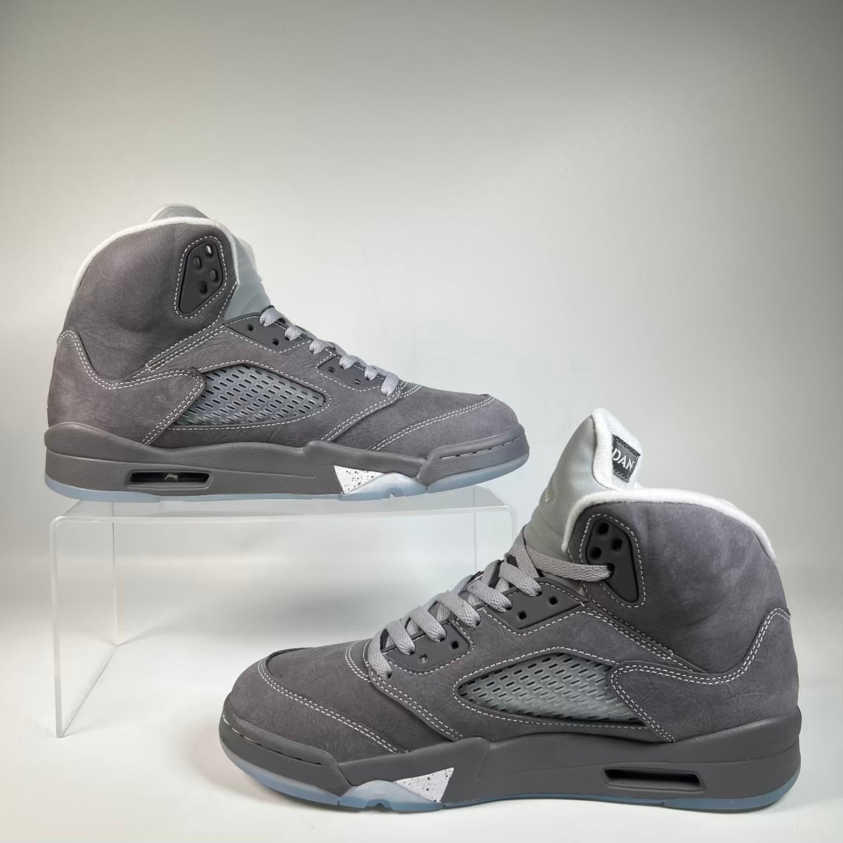 Jordan 5 Wolf Grey (2025) Size 9 USED s23282