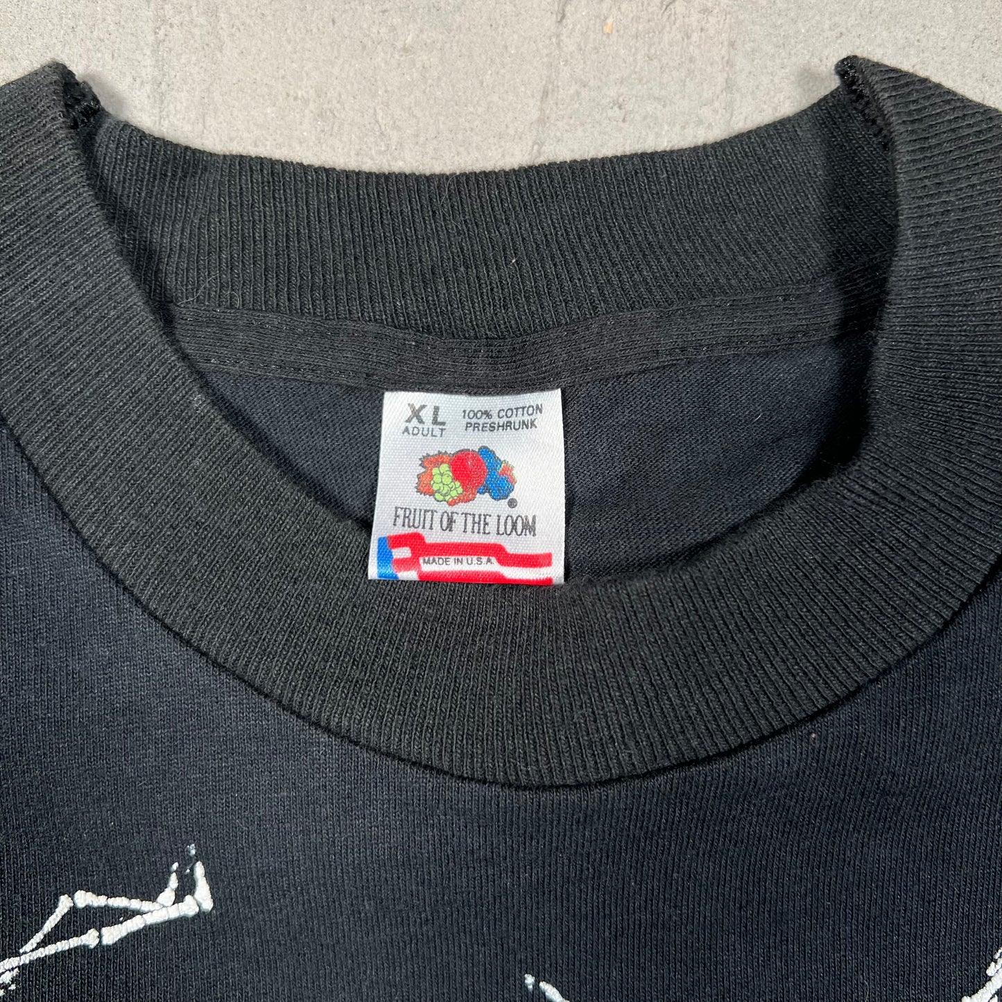 1990s Skeleton Kama Sutra Black Tee Size XL USED v19443