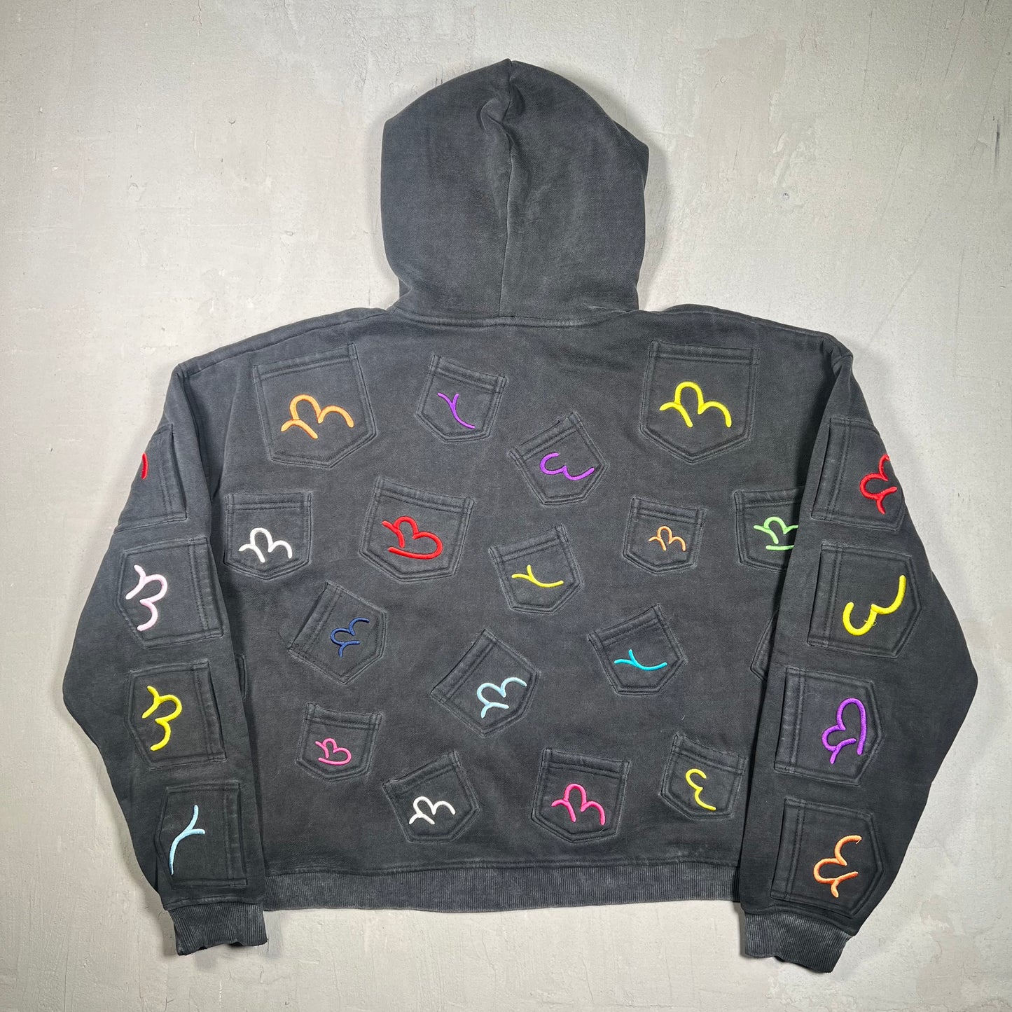 GV Gallery Raspberry Hills Multi Pocket Black Hoodie Size Large USED x17385