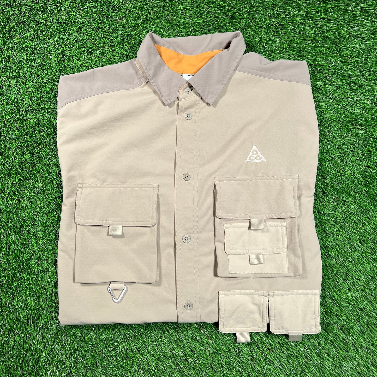 Nike ACG Utility Pocket Multi Color Longsleeve Button Up Size Medium USED v18533