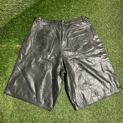 GV Gallery Raspberry Hills Washed Black Leather Shorts Size XL USED x13936