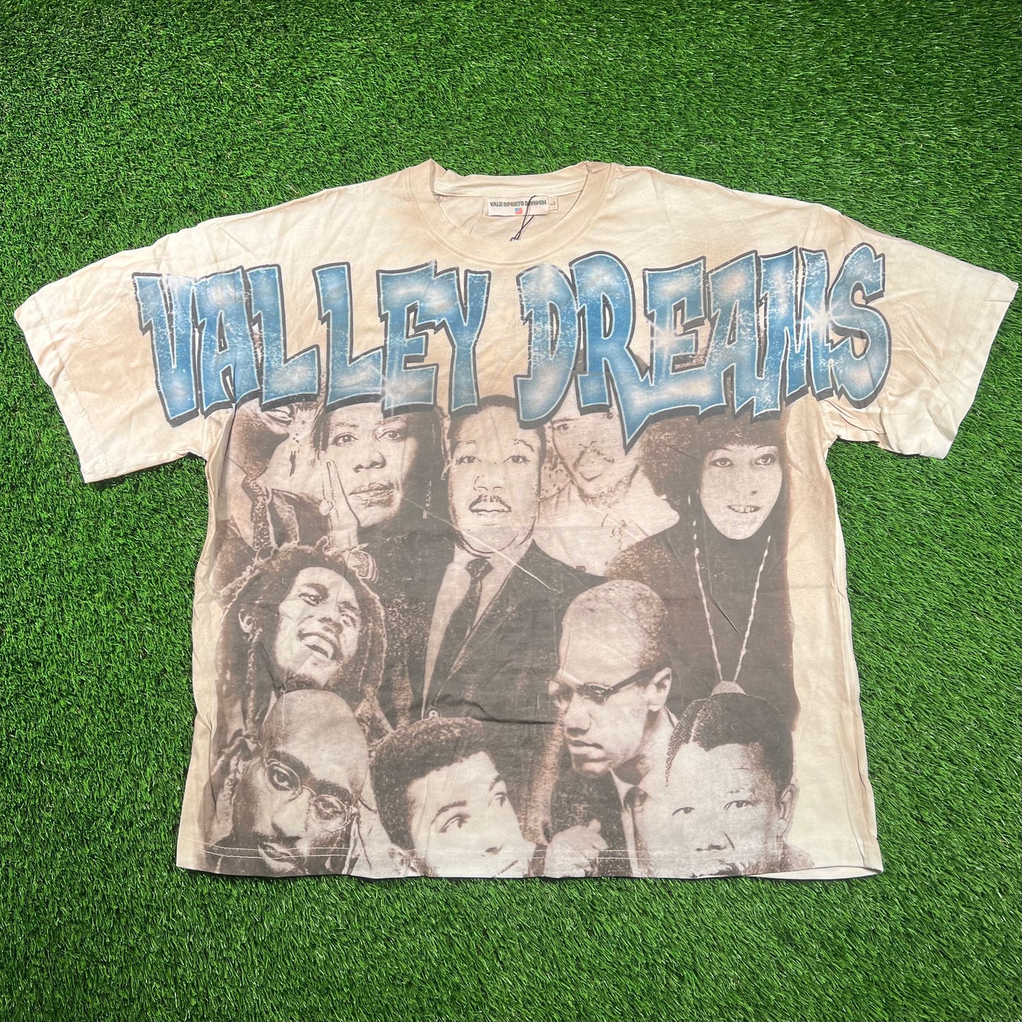 Vale "Valley Dreams" Beige Leaders Tee Size Large NEW x16573