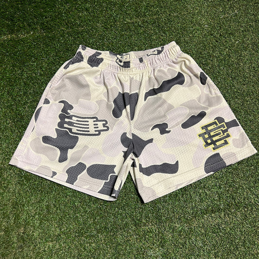 Eric Emanuel White/Grey Camo Shorts Size Large USED x14167