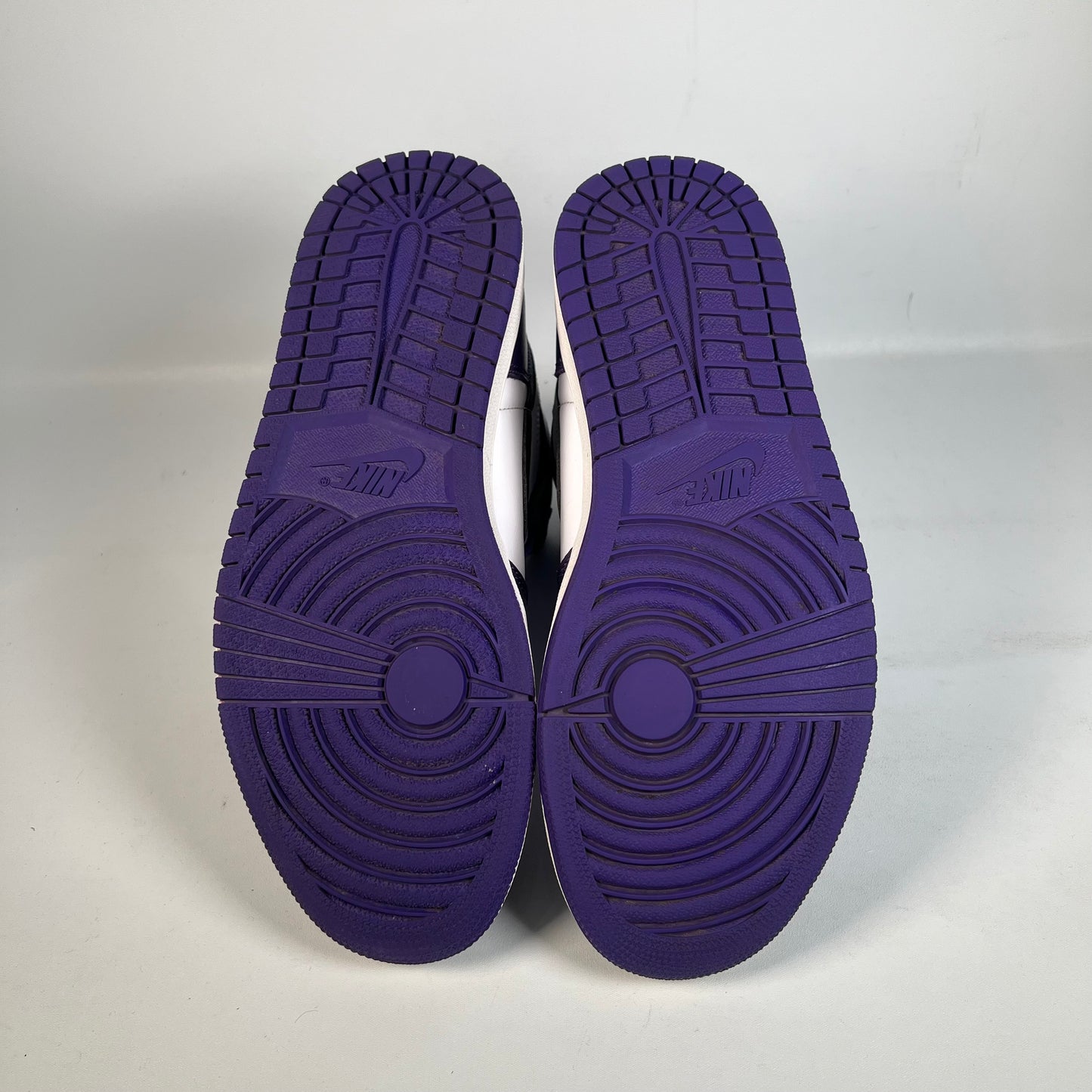 Jordan 1 High Court Purple White (2020) Size 9.5 USED s21186