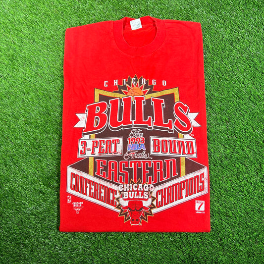1993 Chiacgo Bulls 3 Peat Eastern Champs Red Tee Size XL USED v17808