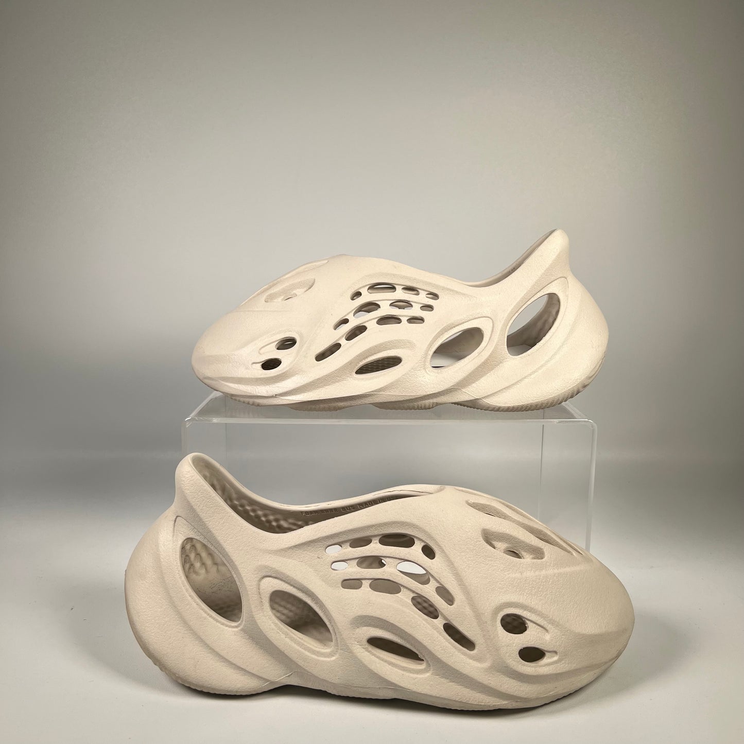 Yeezy Foam Runner Ararat (2020) Size 8 USED s19046