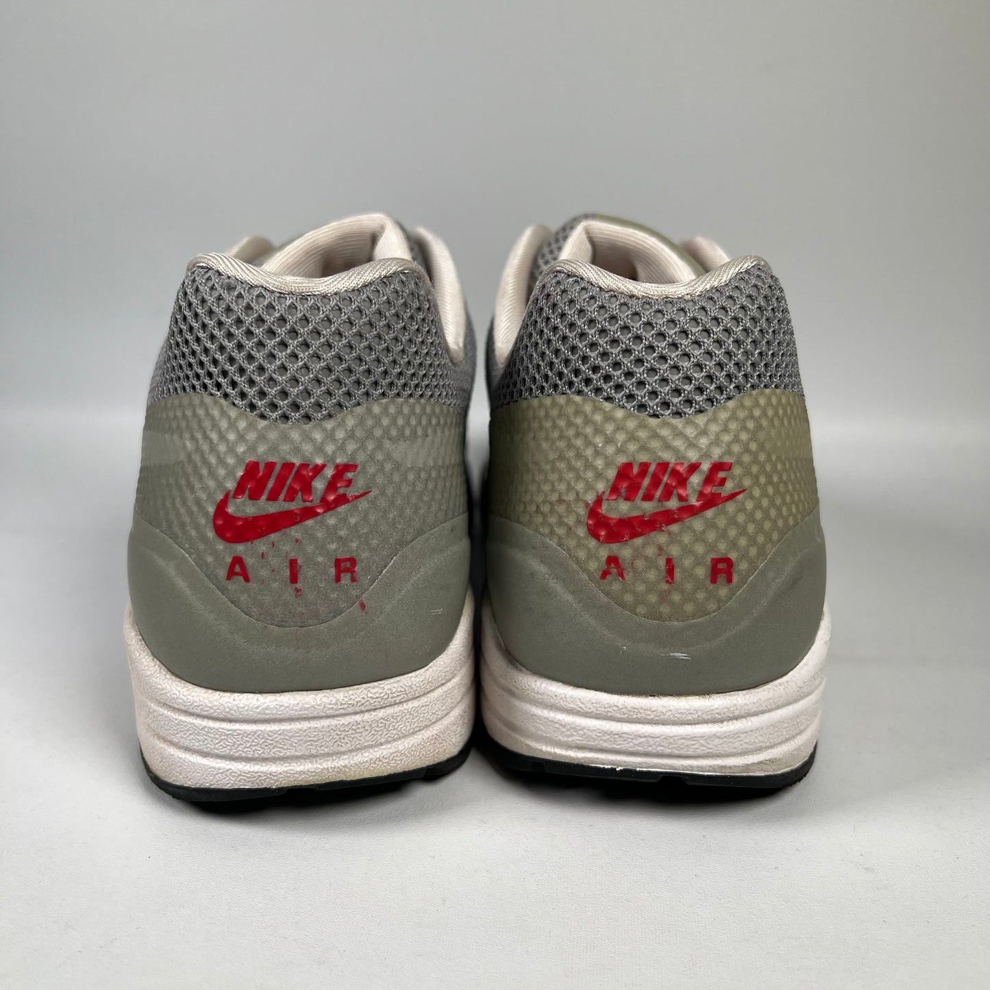 Nike Air Max 1 Hyperfuse Matte Silver (2012) Size 9.5 USED s19490