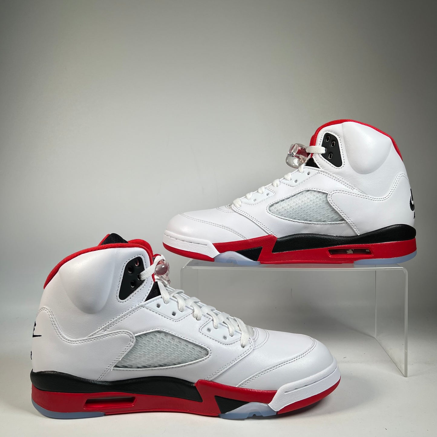 Jordan 5 Fire Red Black Tongue (2025) Size 11 NEW s21337
