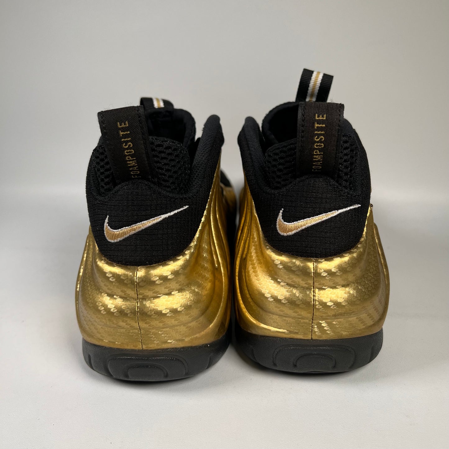Nike Air Foamposite Pro Metallic Gold (2017) Size 10.5 USED s19593