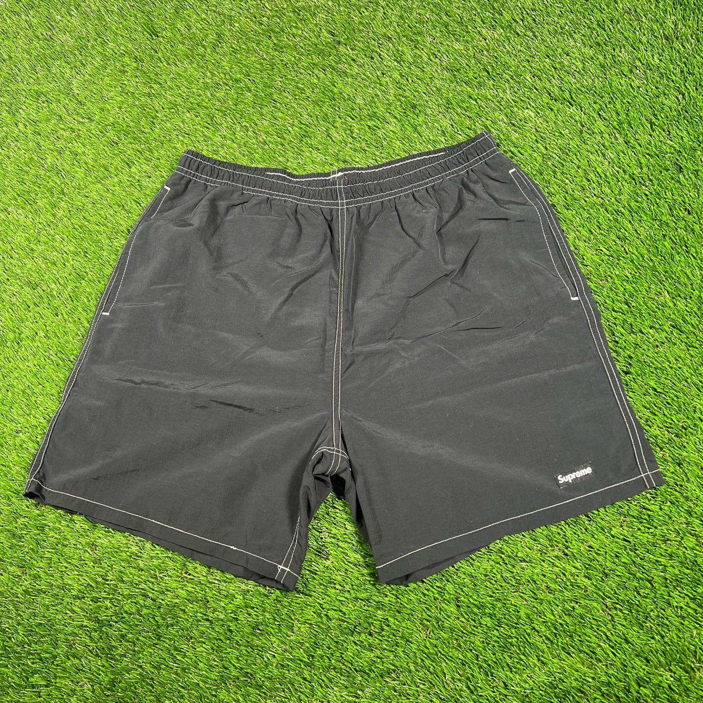 2020 Supreme Arc Logo Water Black Shorts Size Medium USED x15004