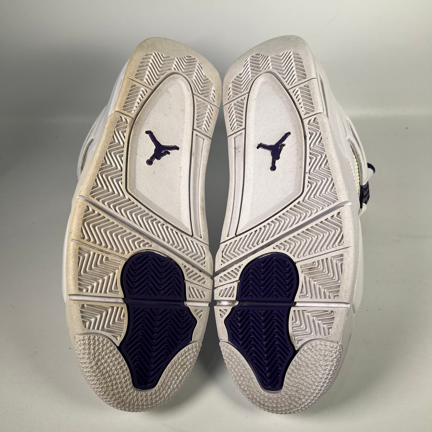 Jordan 4 Metallic Purple 2020 Size 12 USED s11305