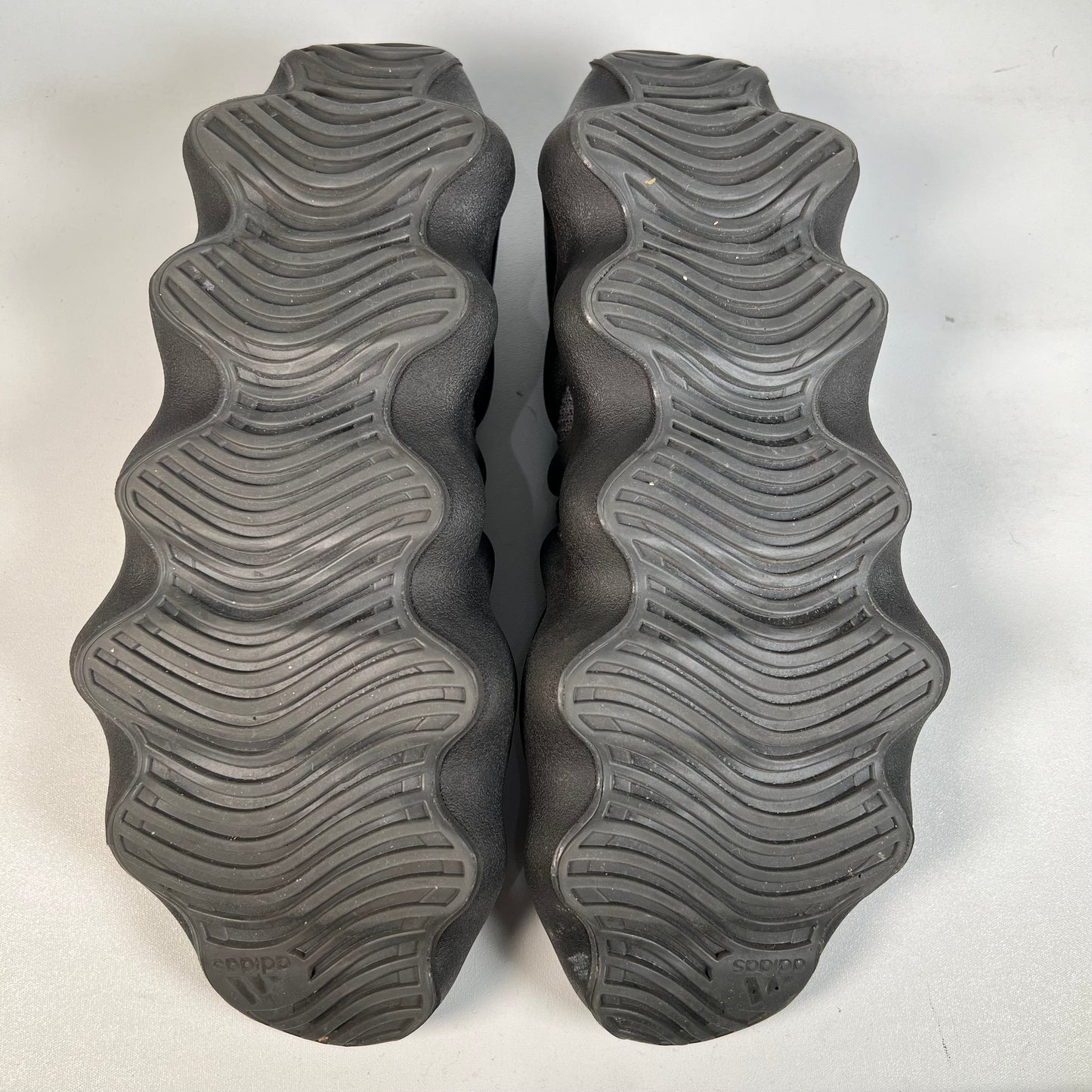 Yeezy 450 Dark Slate (2022) Size 9 USED s22264