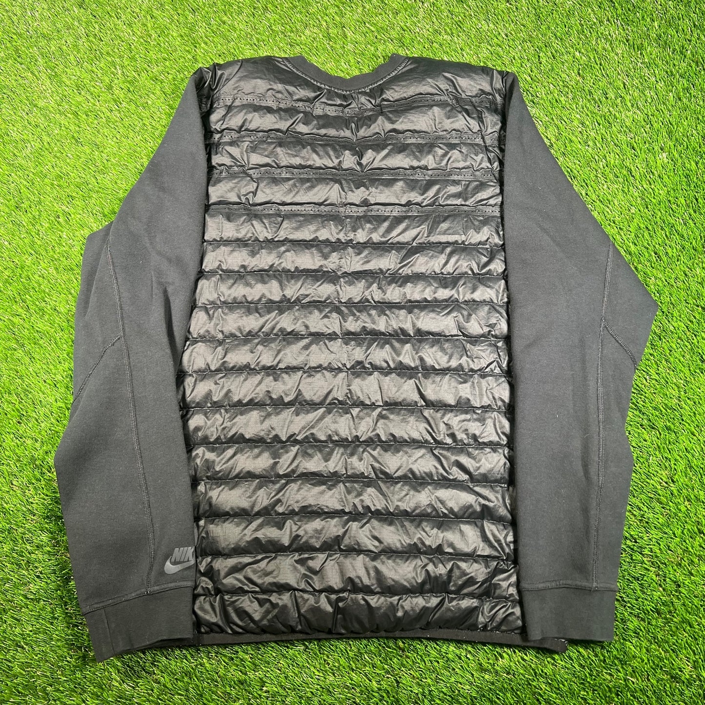 Nike Puffy Black Crewneck Size Large USED v17909