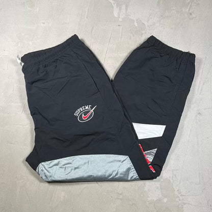 Supreme Nike Warm Up Black/Silver Track Sweatpants (2019) Size Large USED x18949