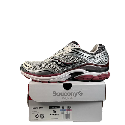 Saucony ProGrid Omni 9 White Silver Red (2023) Size 11 USED s23365