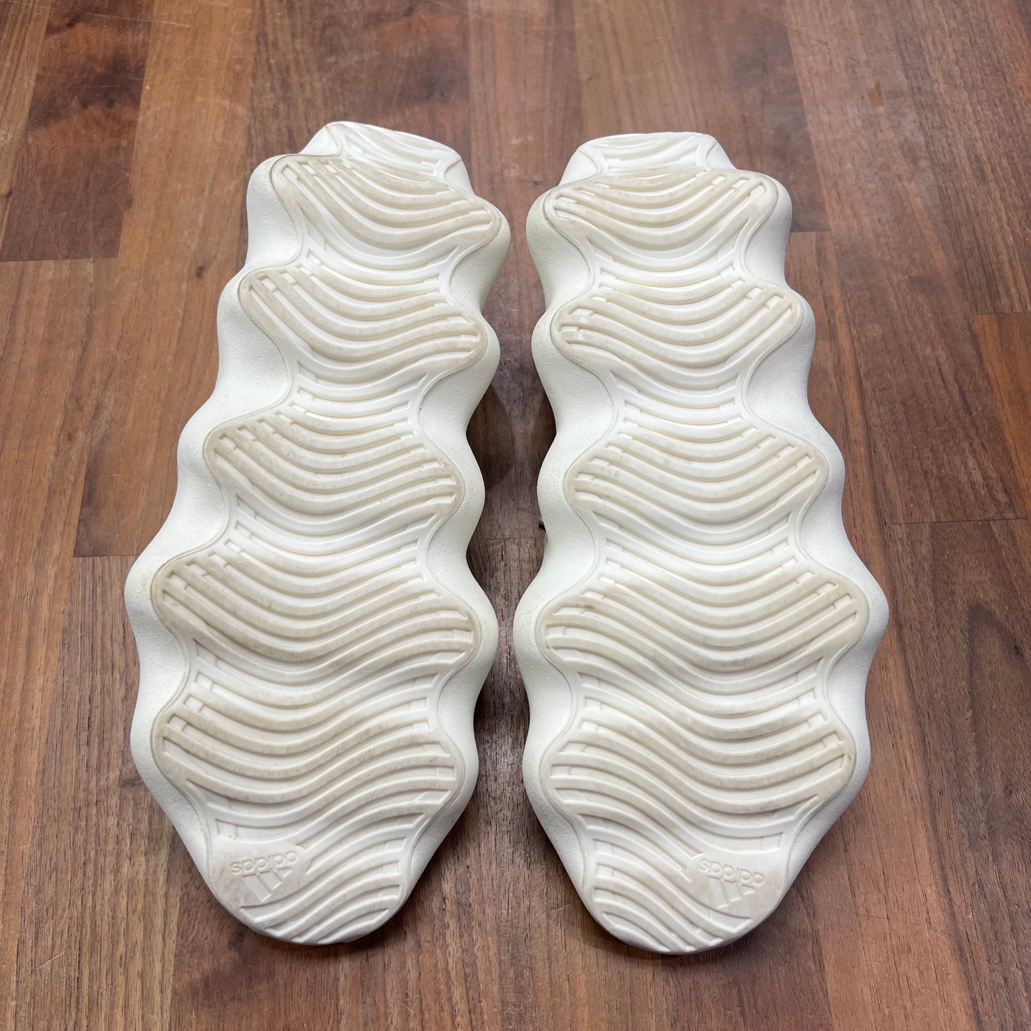 Yeezy 450 Cloud White Size 10.5 USED s16231