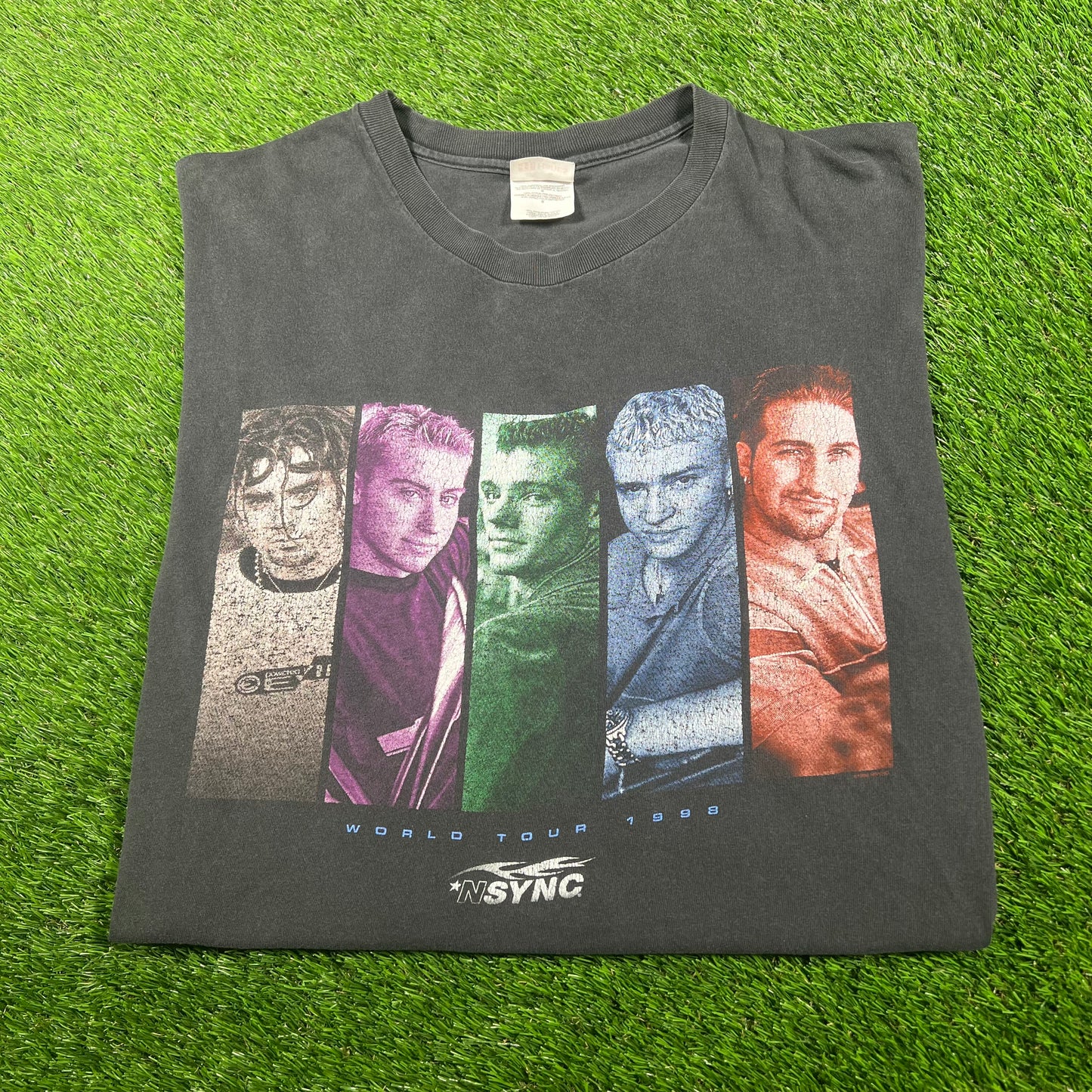 1998 NSync Black World Tour Tee Size Large USED