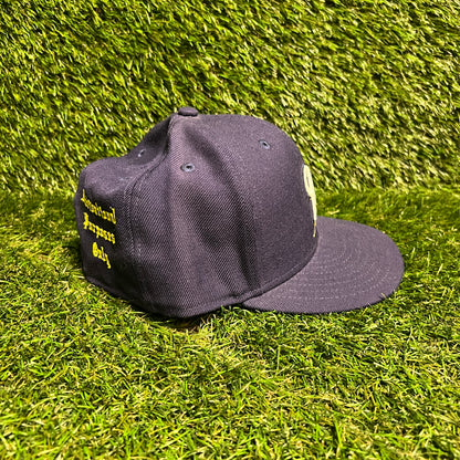 New Era Milwaukee Brewers Whie Logo Navy Blue Hat Size 7 1/2 USED v16007