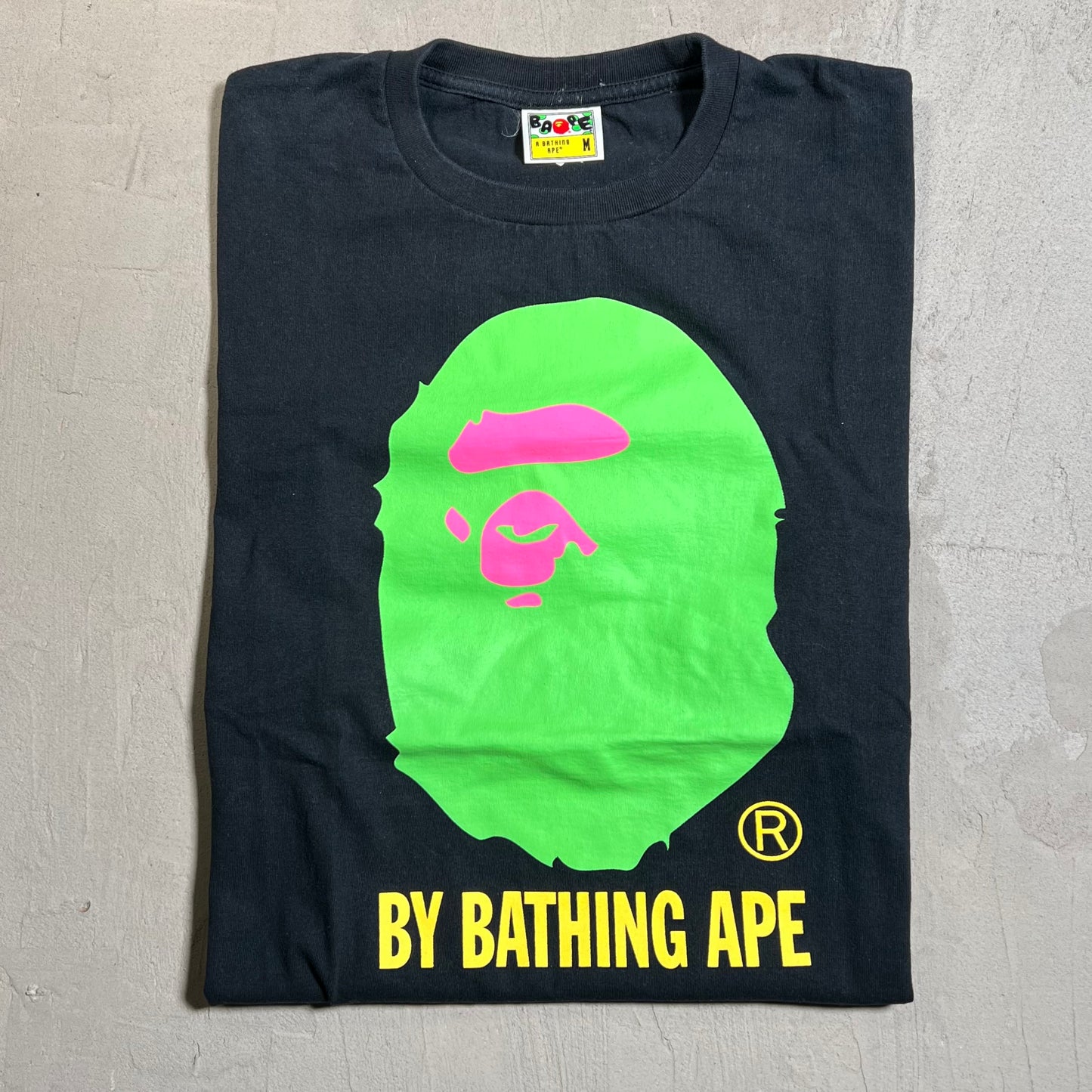 Bape Green/Pink Head Black Tee Size Medium USED x17636