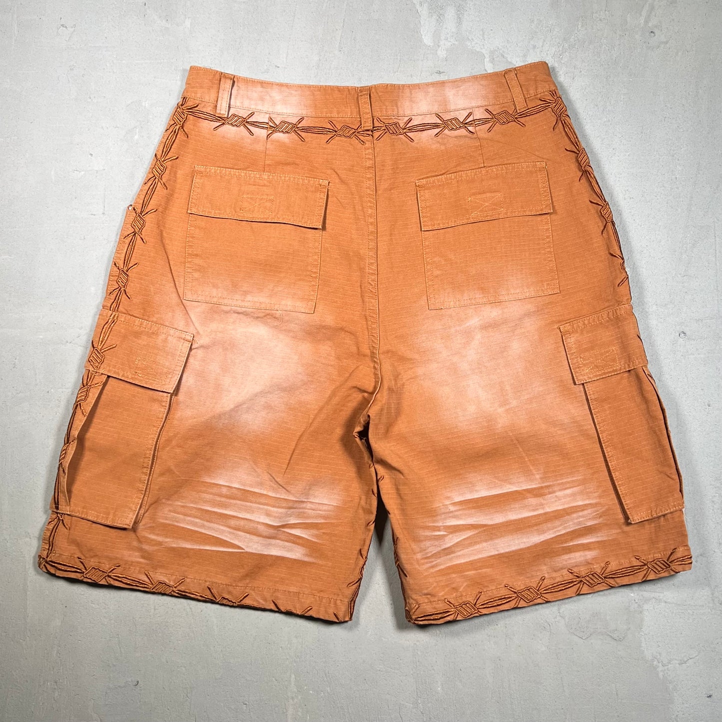 Vale Barbed Wire Embroidered Brown Shorts Size 32 NEW x17335