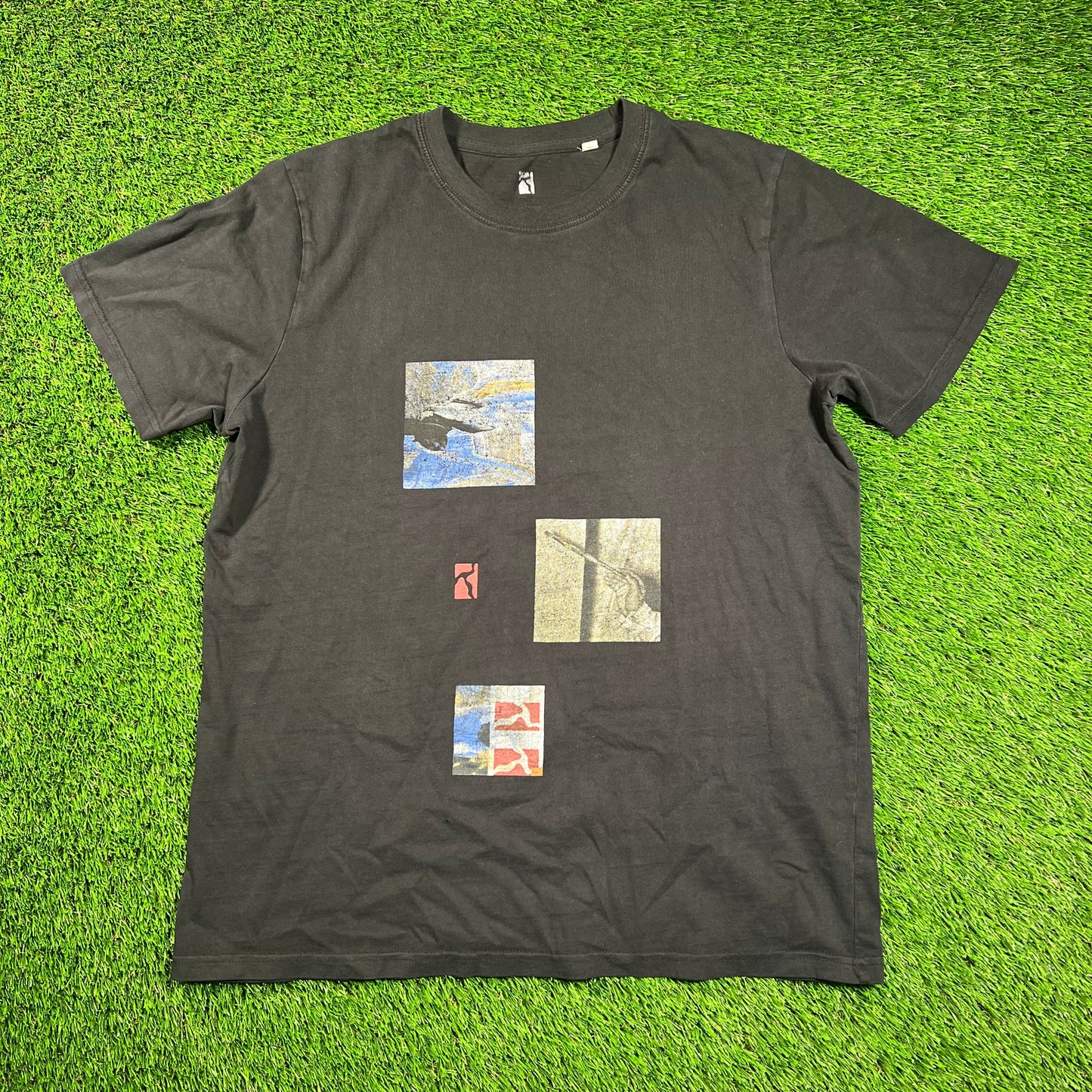 Poeticcollective Black Art Portrait Tee Size Large USED x16517