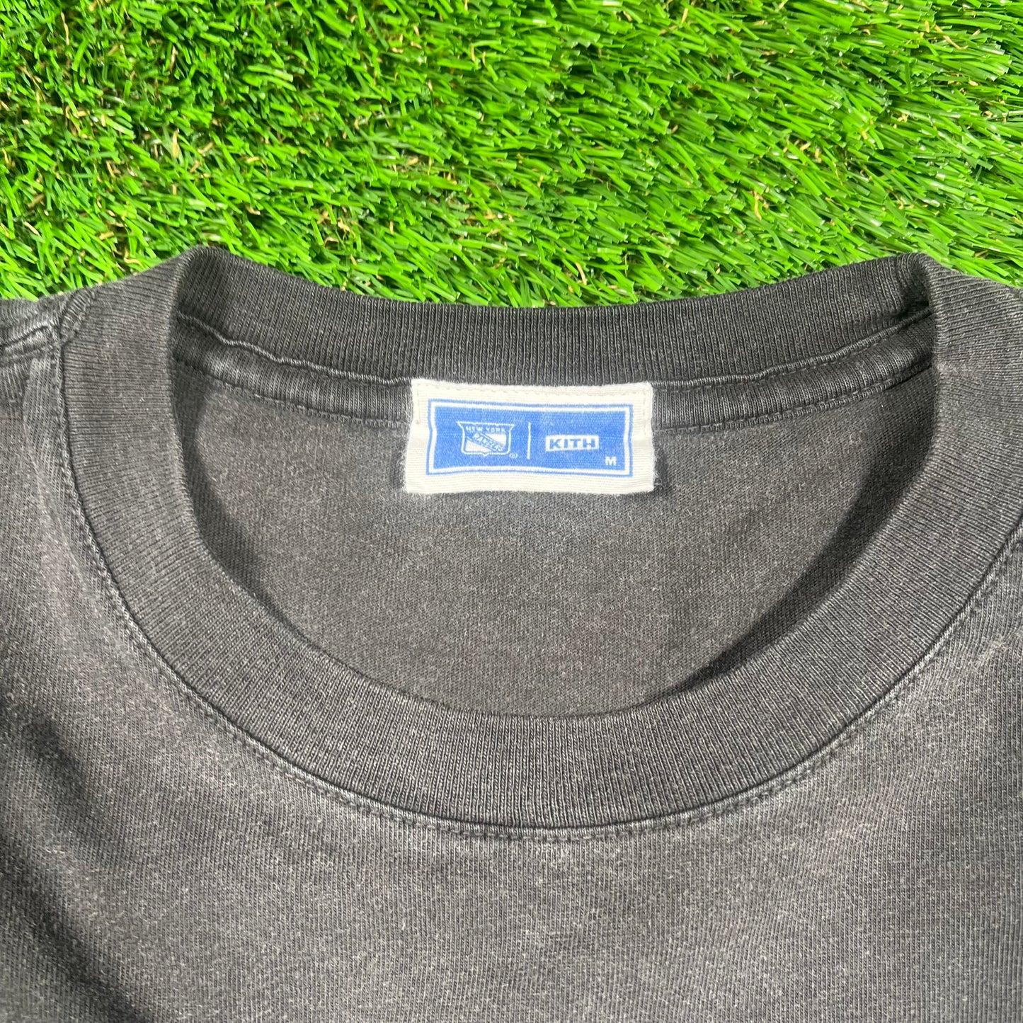 Kith Rangers Face Off Washed Black Tee Size Medium USED x16565