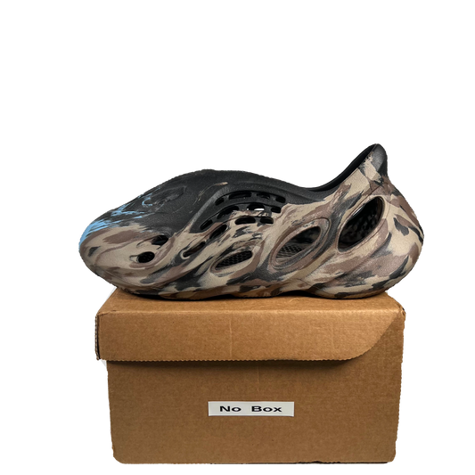 Yeezy Foam Runner MX Cinder (2023) Size 9 USED s17896