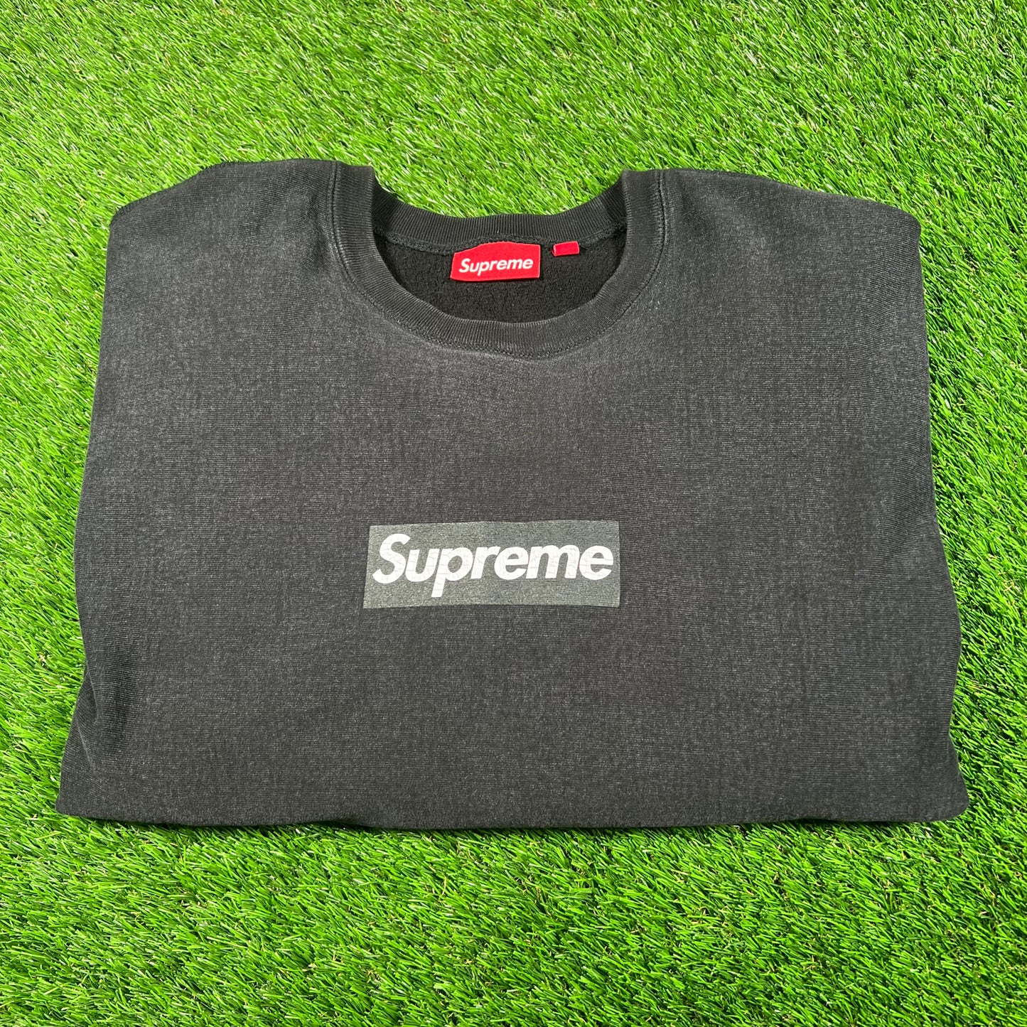 Supreme Washed Black Box Logo Crewneck (2022) Size Large USED x15807