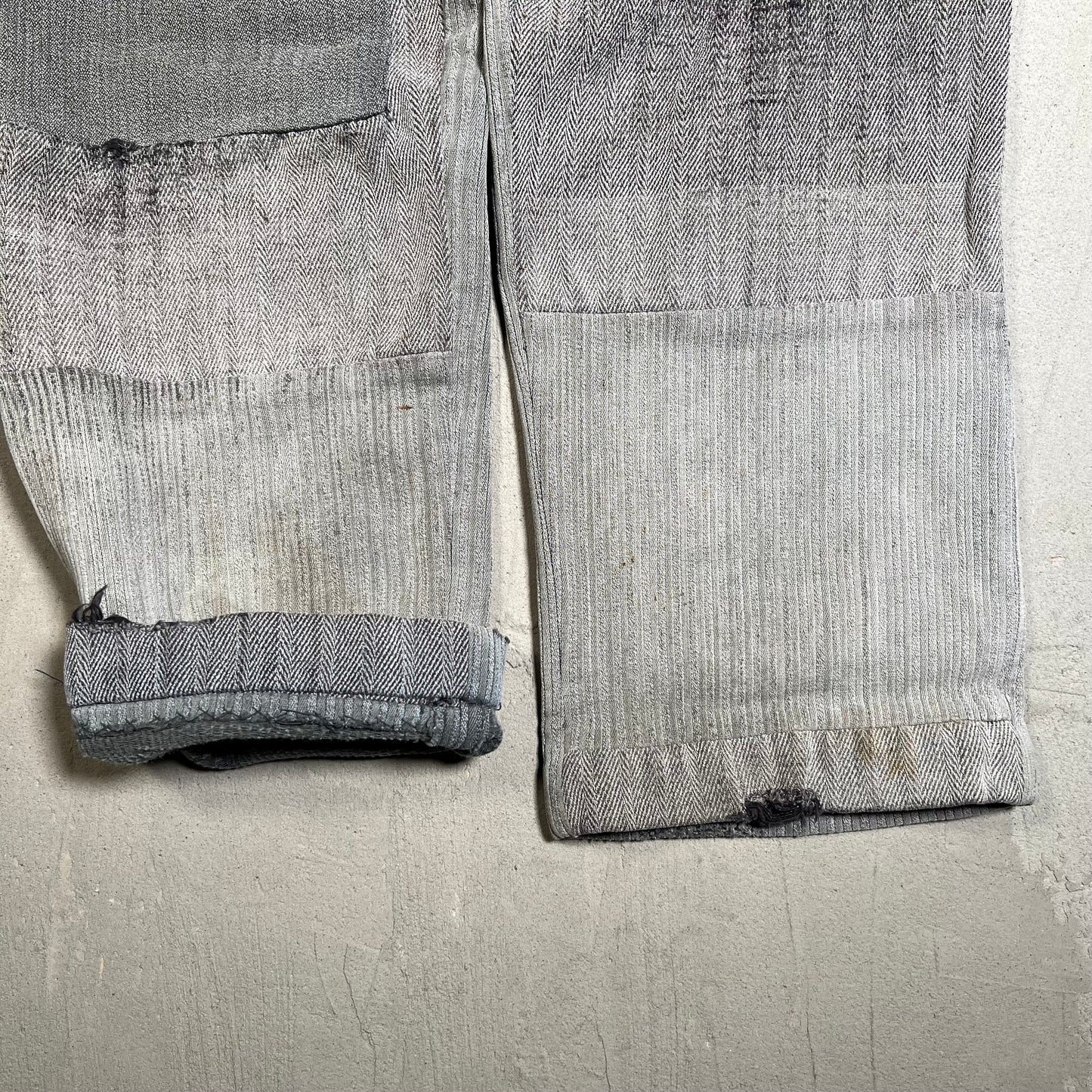 LAA1777 vintage straight legged pant Size 29 USED v13371