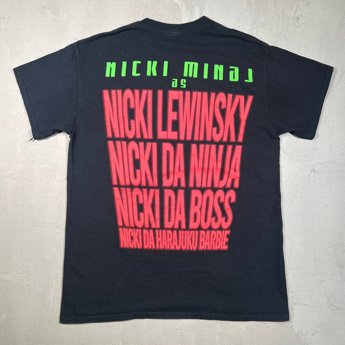 Nicki Minaj Beam Me Up Scotty Black Tee Size Medium USED x17215