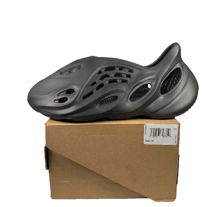 Yeezy Foam Runner Onyx (2024) Size 10 NEW s18842