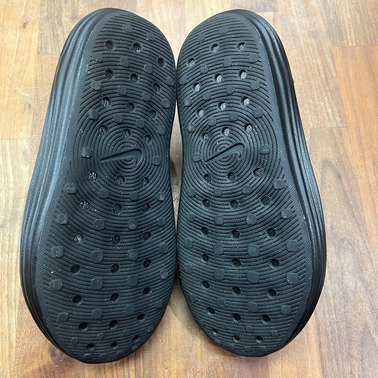 Nike ReactX Rejuven8 Triple Black Size 8 USED s17041