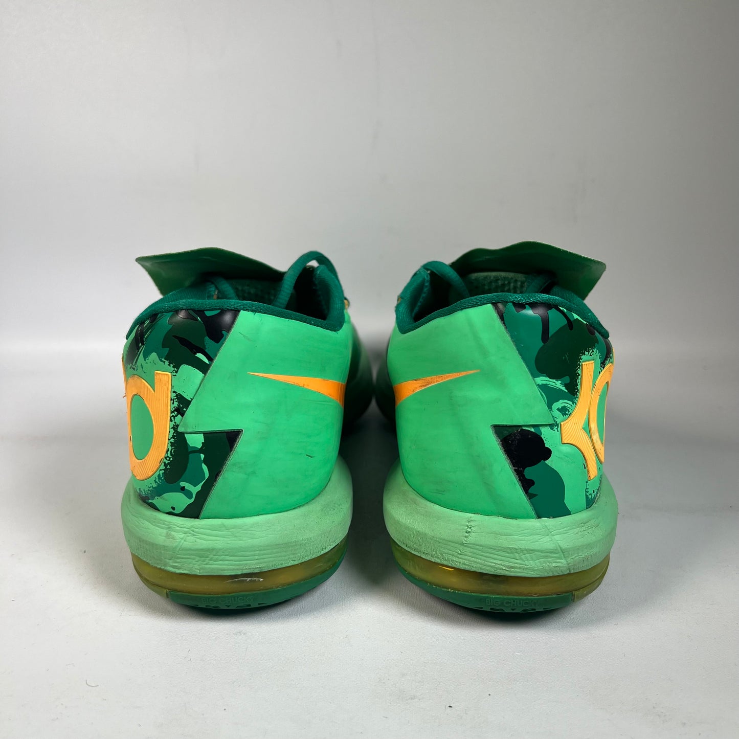 Nike KD 6 Easter (2014) Size 8.5 USED s22126