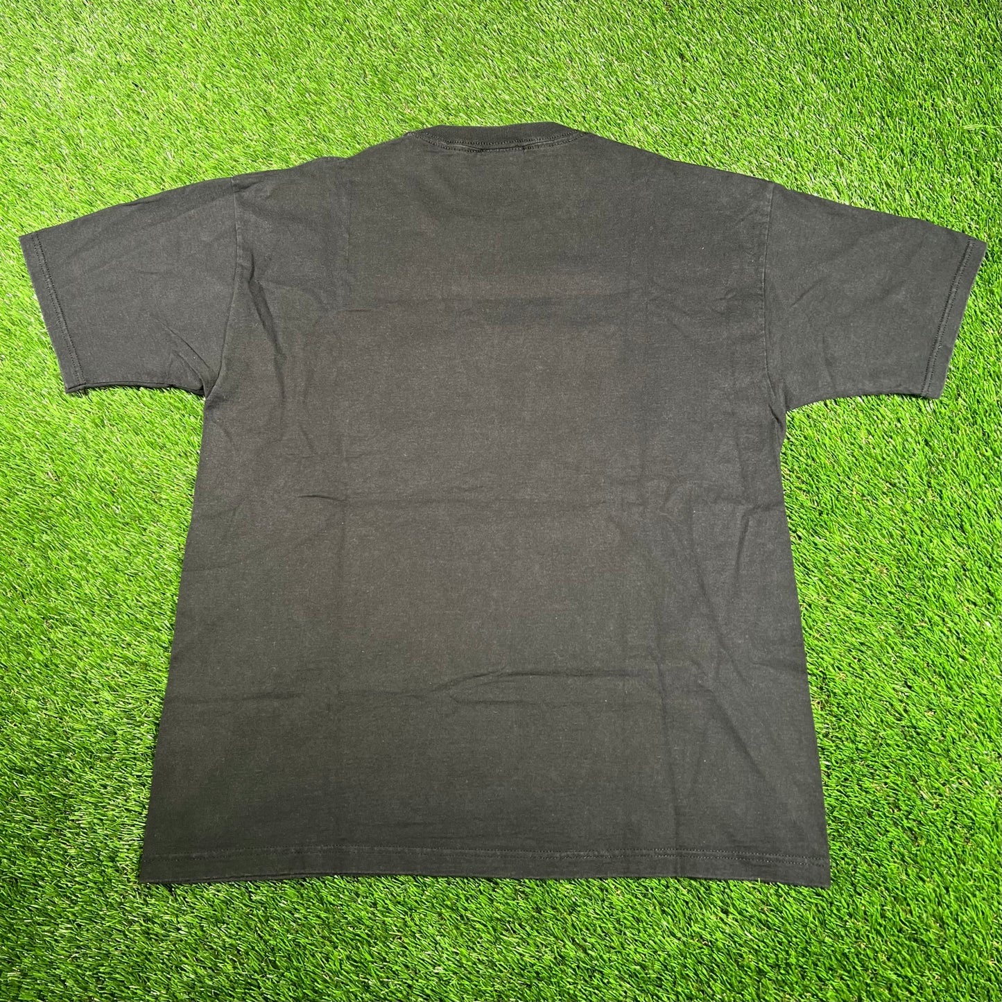 Y2K Winnie The Pooh Animal Kingdom Black Tee Size Medium USED v18042