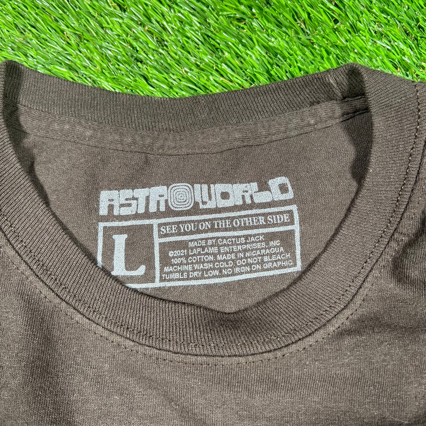 2021 Astroworld Fest Walking Through Portal Brown Longsleeve Size Large USED x14569