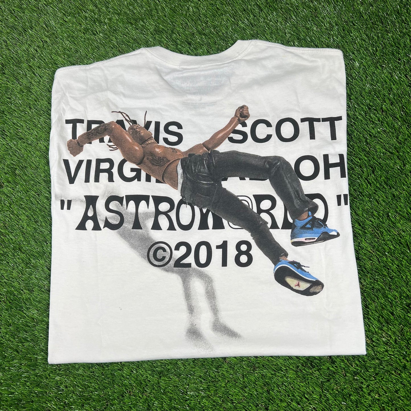 2018 Travis Scott Virgil Abloh Action Figure White Pocket Tee Size Large USED x14588