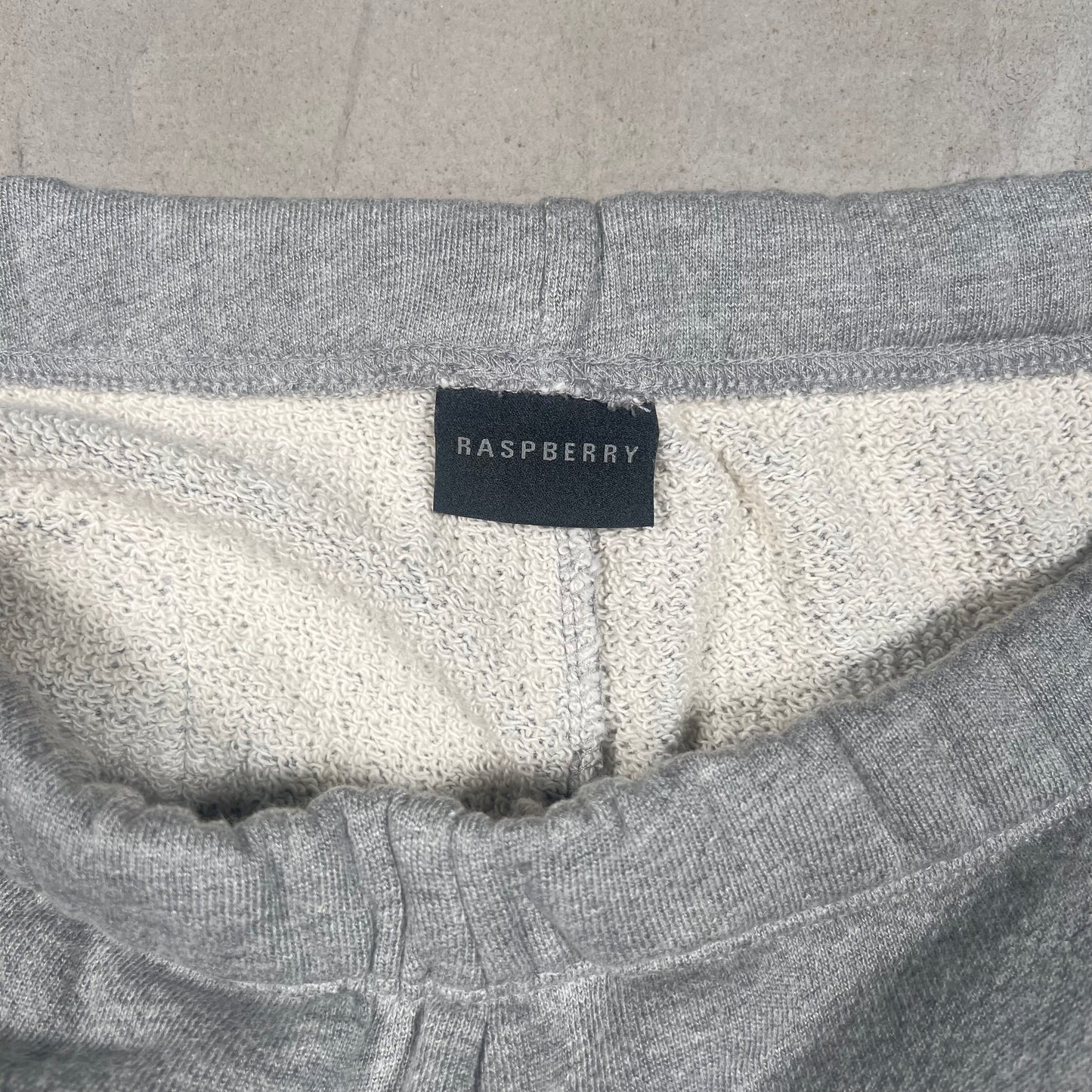 GV Gallery Greedy Unit Grey Sweatpants Size Small NEW x17192