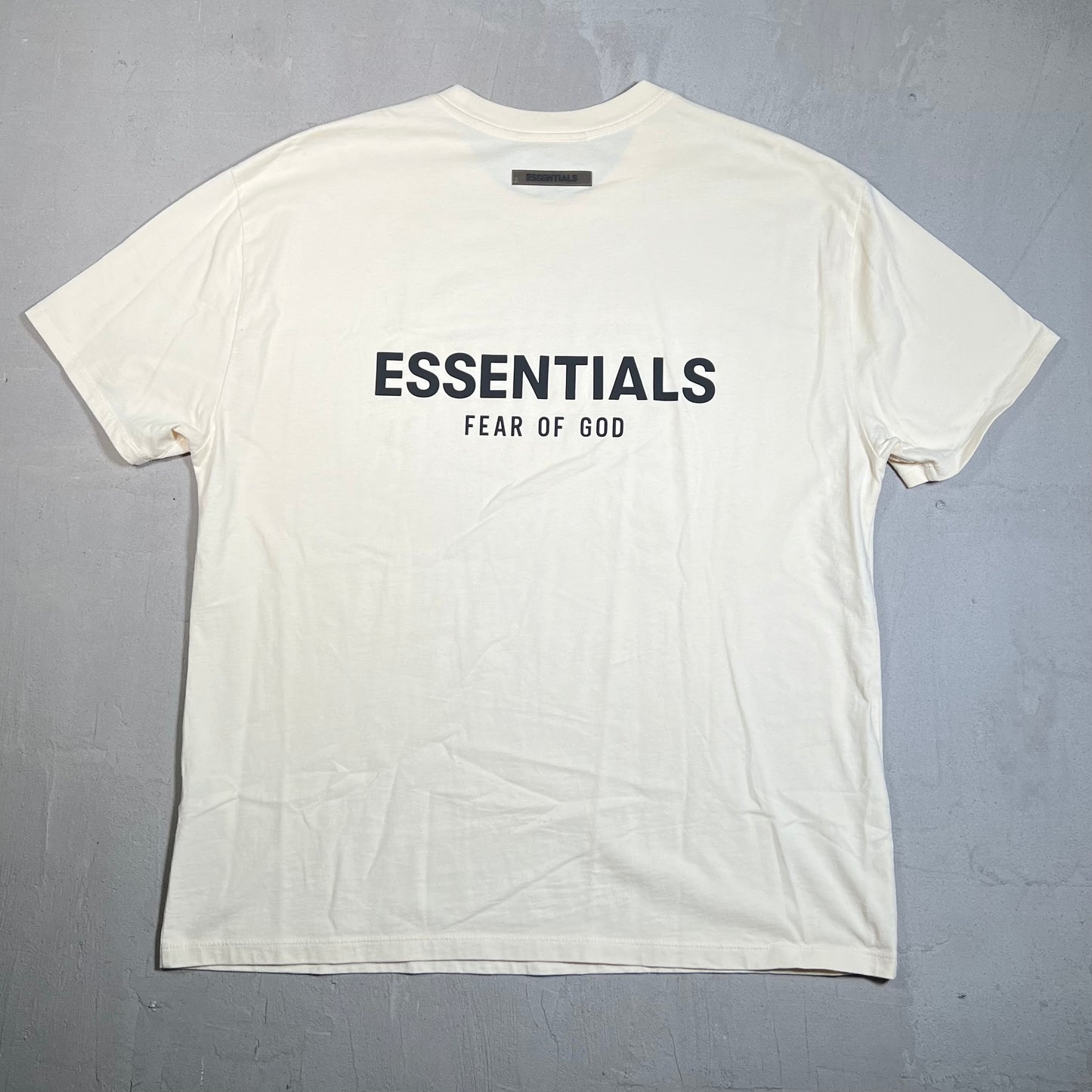 Essentials Fear of God FOG Cream Back Logo Tee Size Medium USED x17650