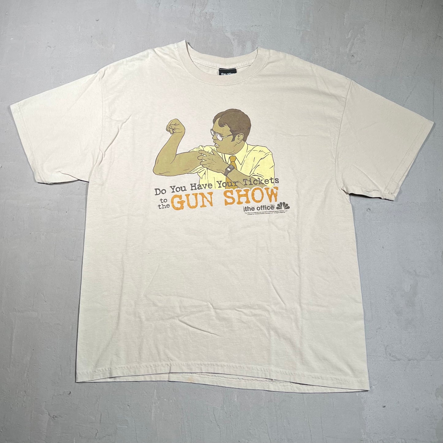 The office Dwite Tan Tee Size XL USED v3317