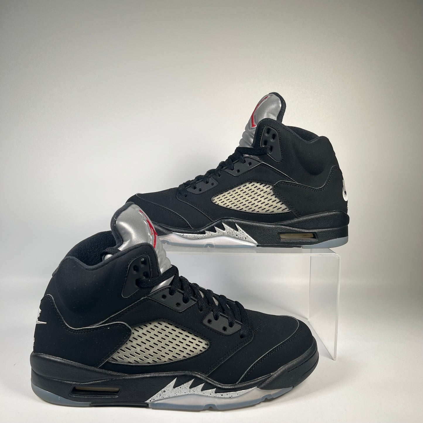Jordan 5 Black Metallic (2016) Size 9 USED s19665