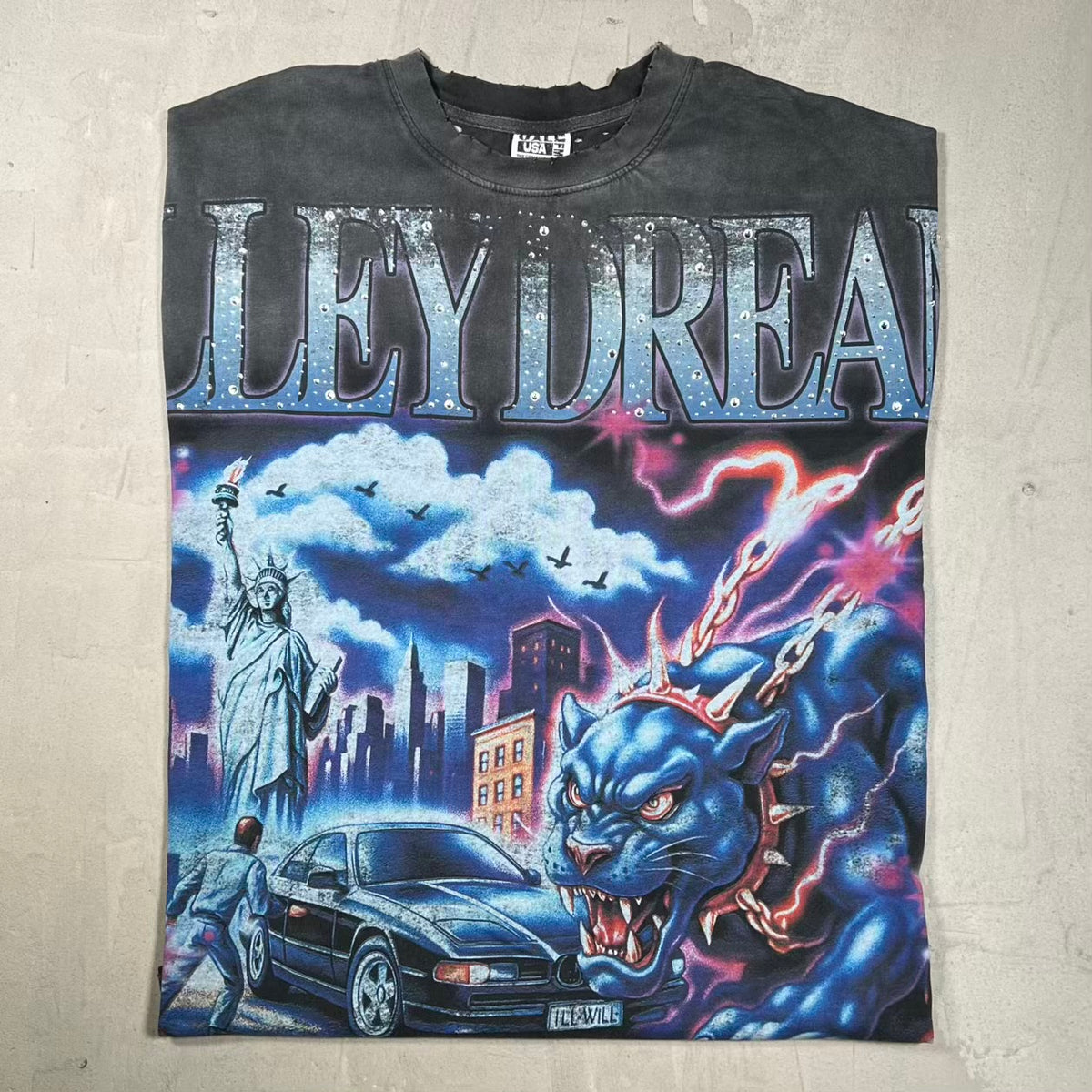 Vale Forever Monster Black Tee Size Large USED x18564