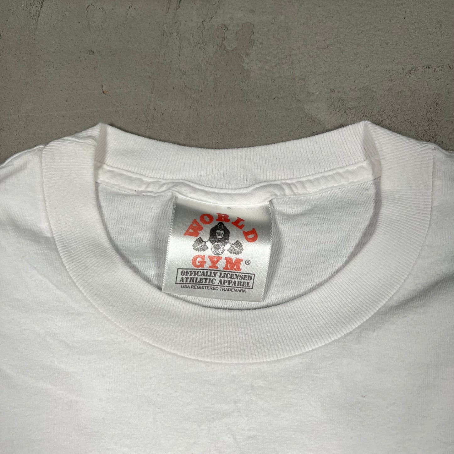 1996 World Gym Austin TX White Tee Size XL USED v18862