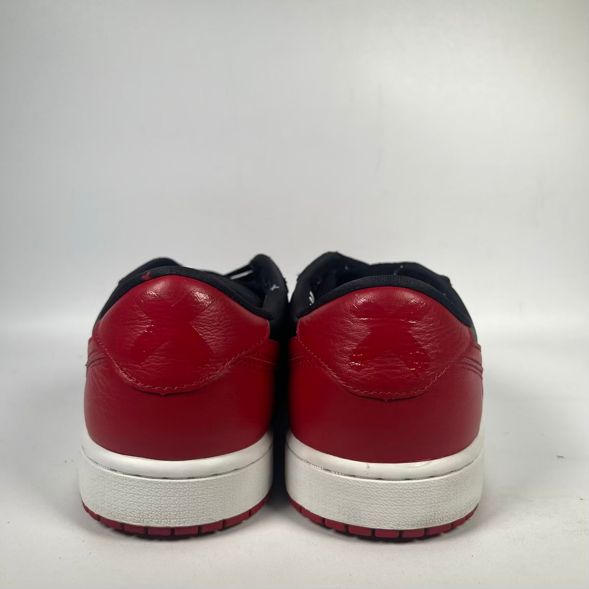 Jordan 1 Low Banned Bred (2026) Size 10 USED s23770