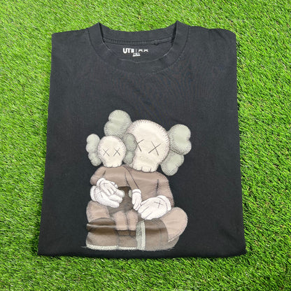 Kaws Uniqlo Grey Figure Black Tee Size Medium USED x14797