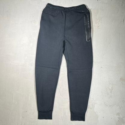 Nike Tech Black Sweatpants Size Small USED v20204